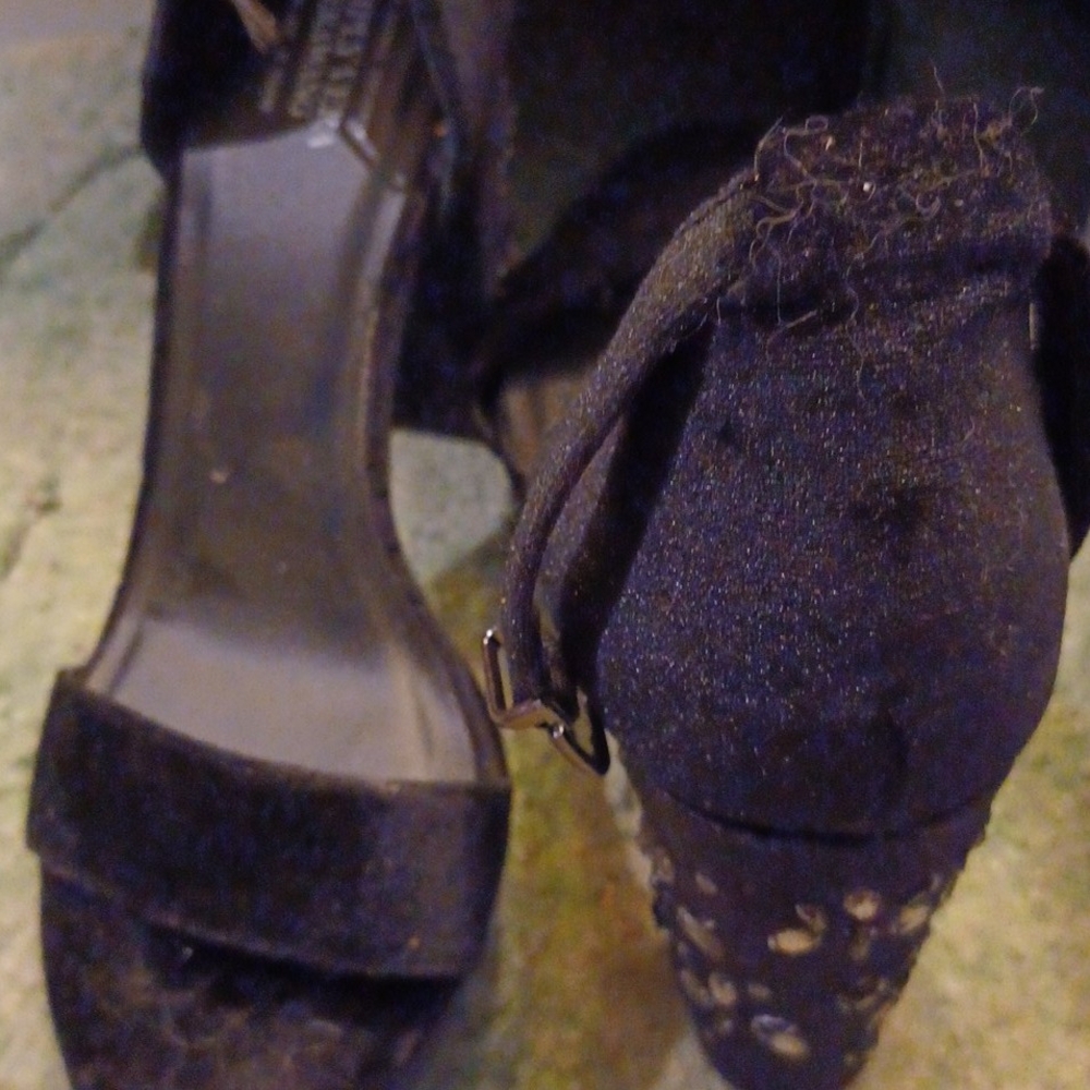 Simply Vera Vera Wang Black Velvet Platform Heels